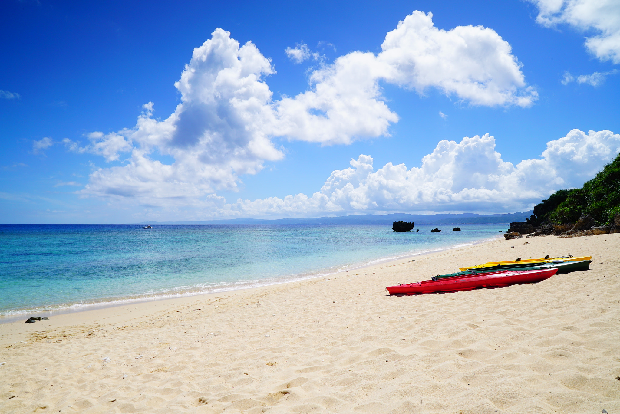 Sony a7S + ZEISS Batis 25mm F2 sample photo. Okinawa photography