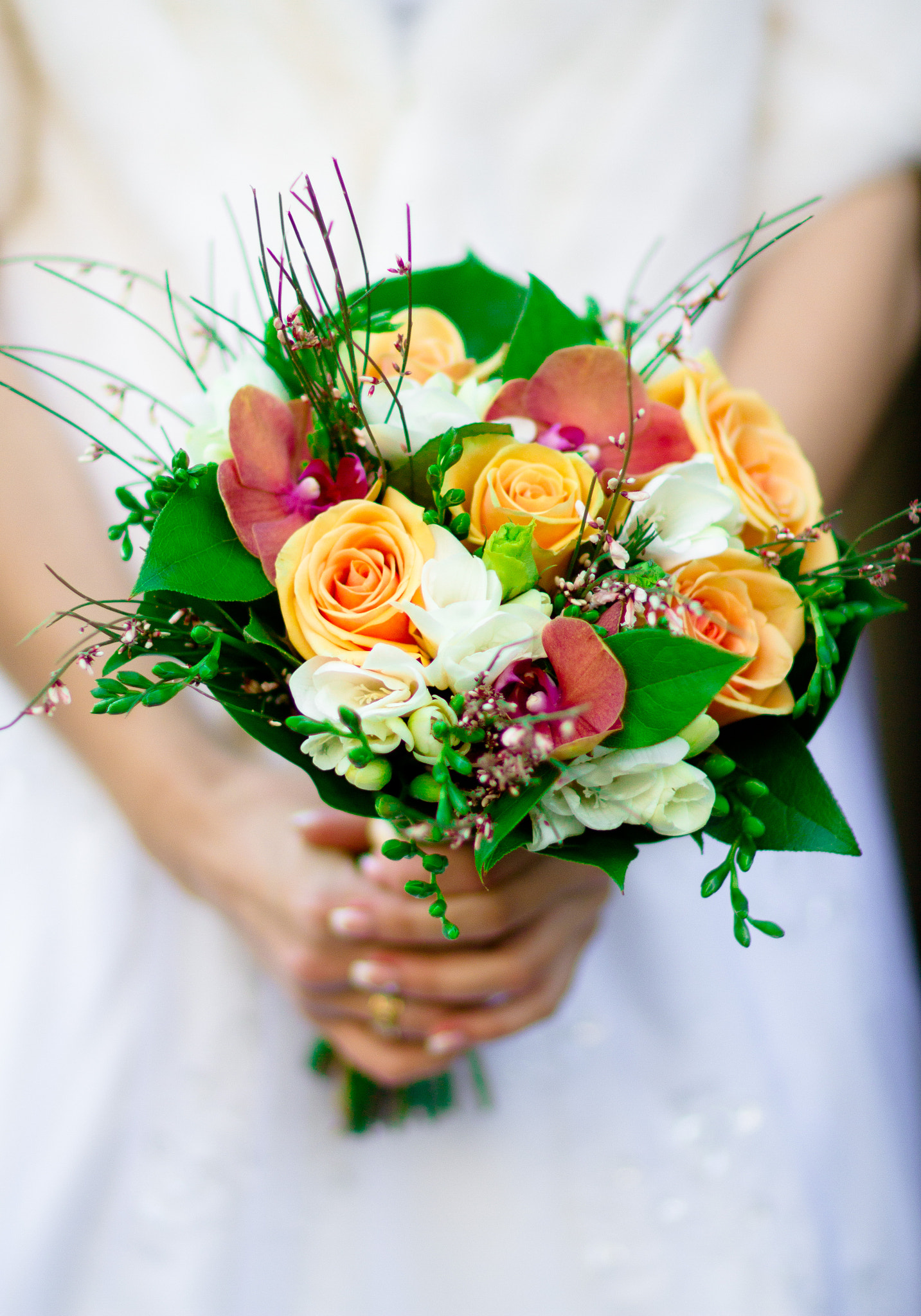 Canon EOS 7D + Canon EF 85mm F1.2L II USM sample photo. Bouquet photography