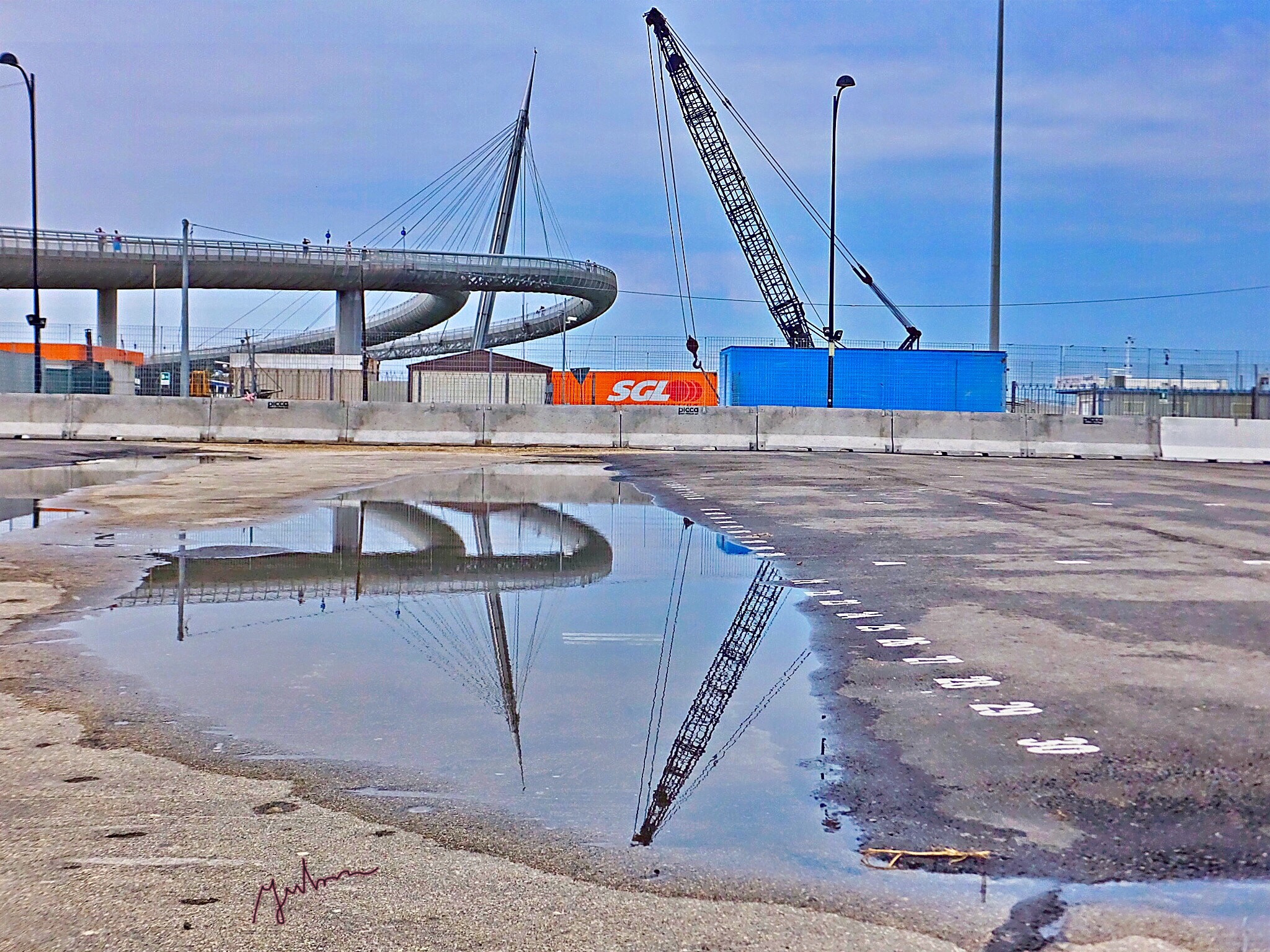 Fujifilm FinePix F900EXR sample photo. The sea bridge in marina di pescara (italy) photography