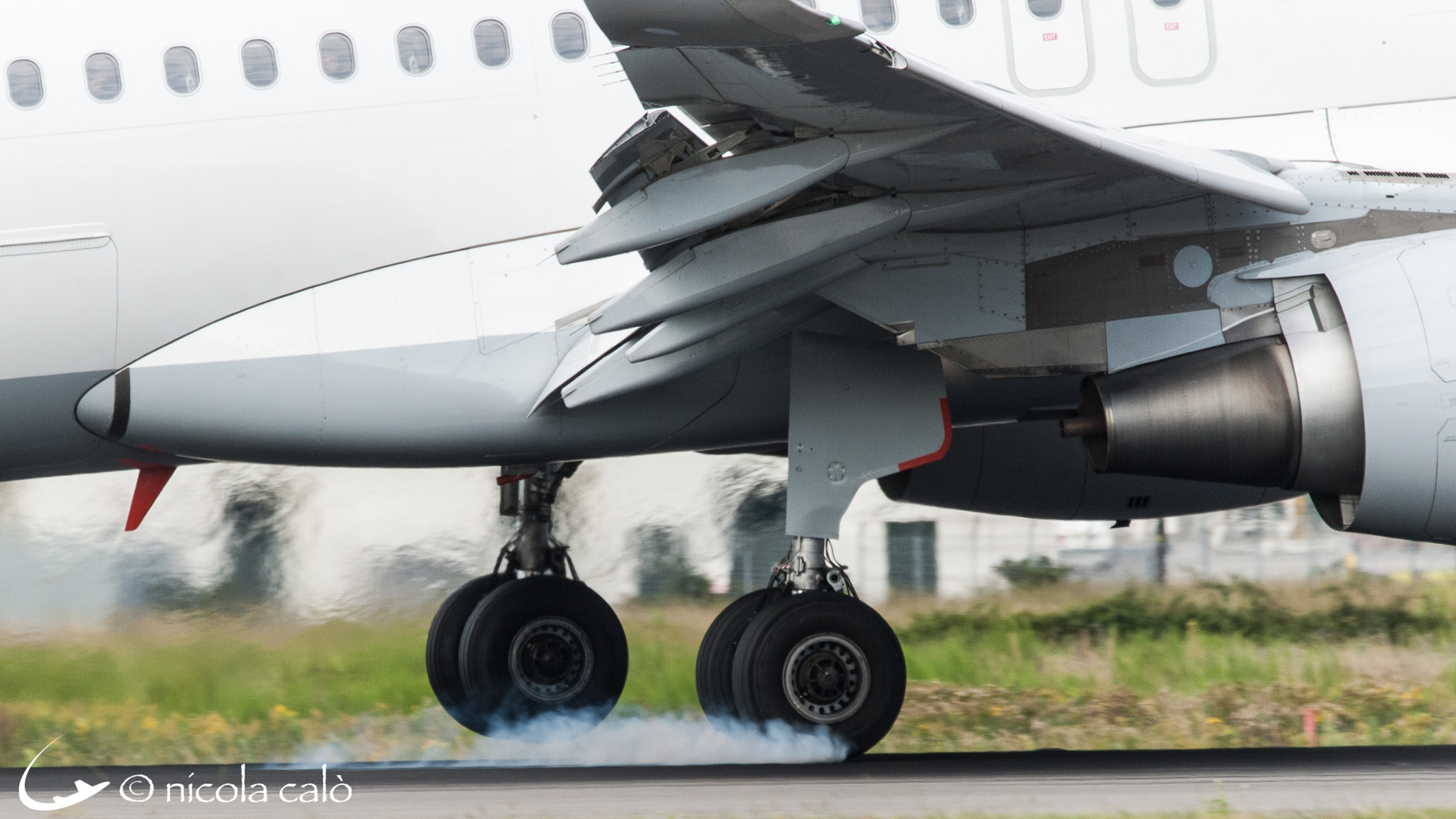 Sigma 150-600mm F5-6.3 DG OS HSM | C sample photo. Landings at malpensa international airport photography