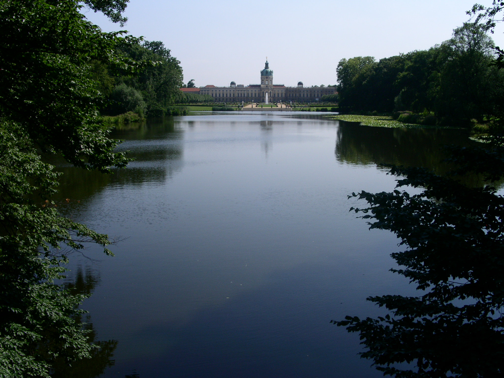KONICA MINOLTA DiMAGE F300 sample photo. Charlottenburg palace and gardens, berlin photography