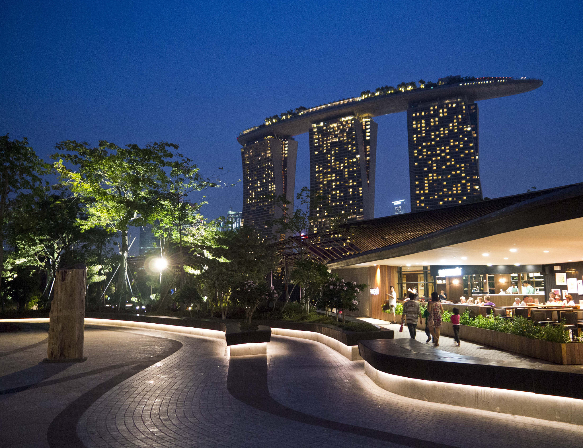Panasonic Lumix DMC-GX1 sample photo. Nightfall in singapore photography