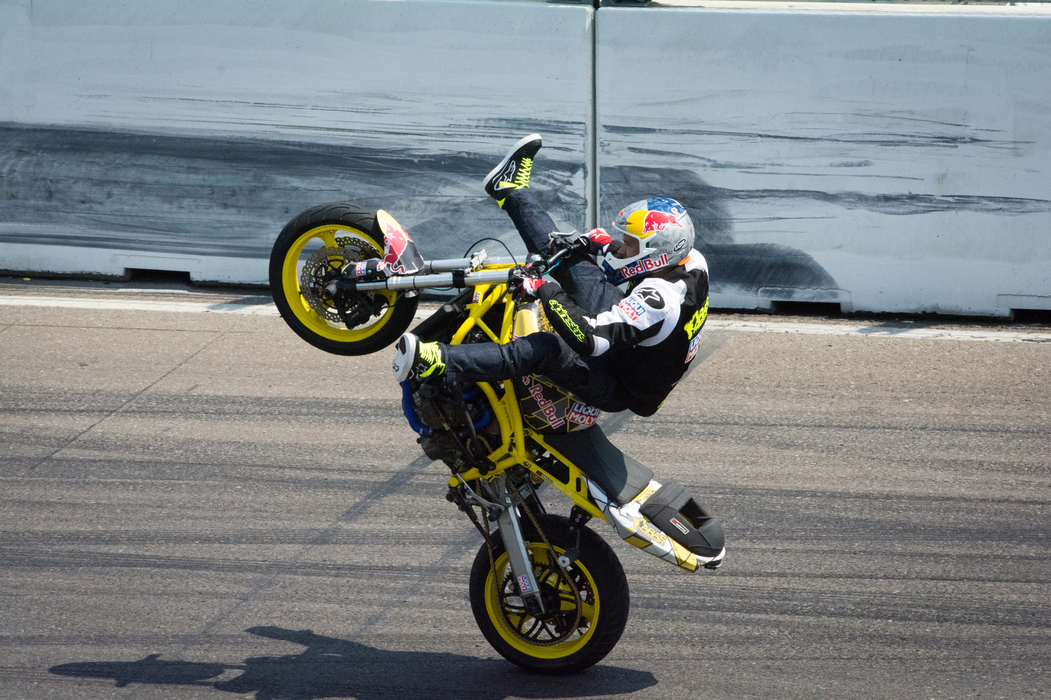 AF-S Zoom-Nikkor 80-200mm f/2.8D IF-ED sample photo. Motor stunt racer aras gubieza photography