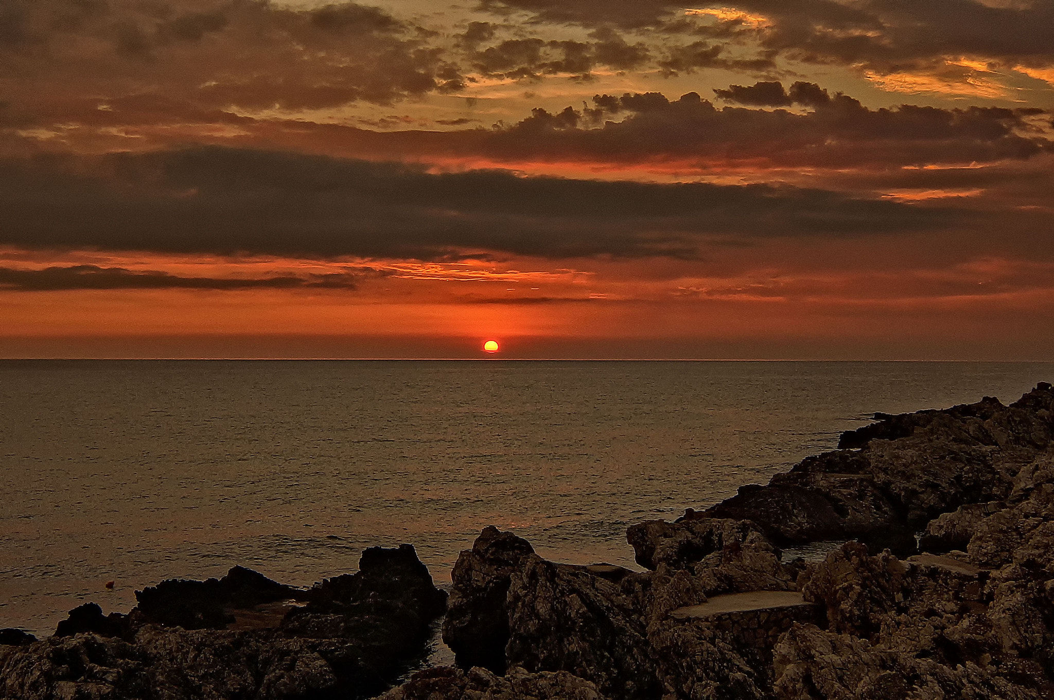 Sony SLT-A65 (SLT-A65V) + 20mm F2.8 sample photo. Chronicle of a sunset photography