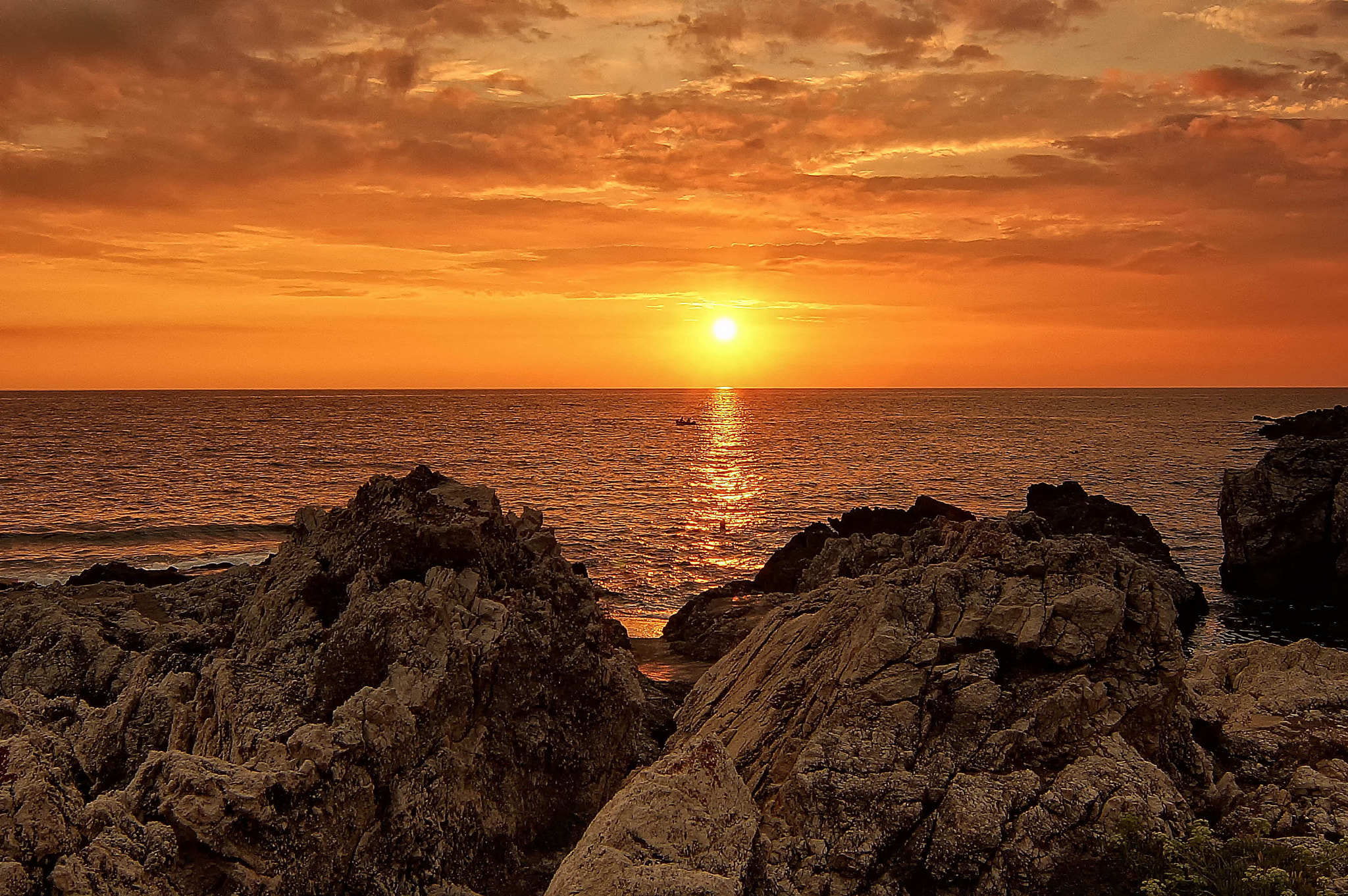 Sony SLT-A65 (SLT-A65V) + 20mm F2.8 sample photo. Chronicle of a sunset photography