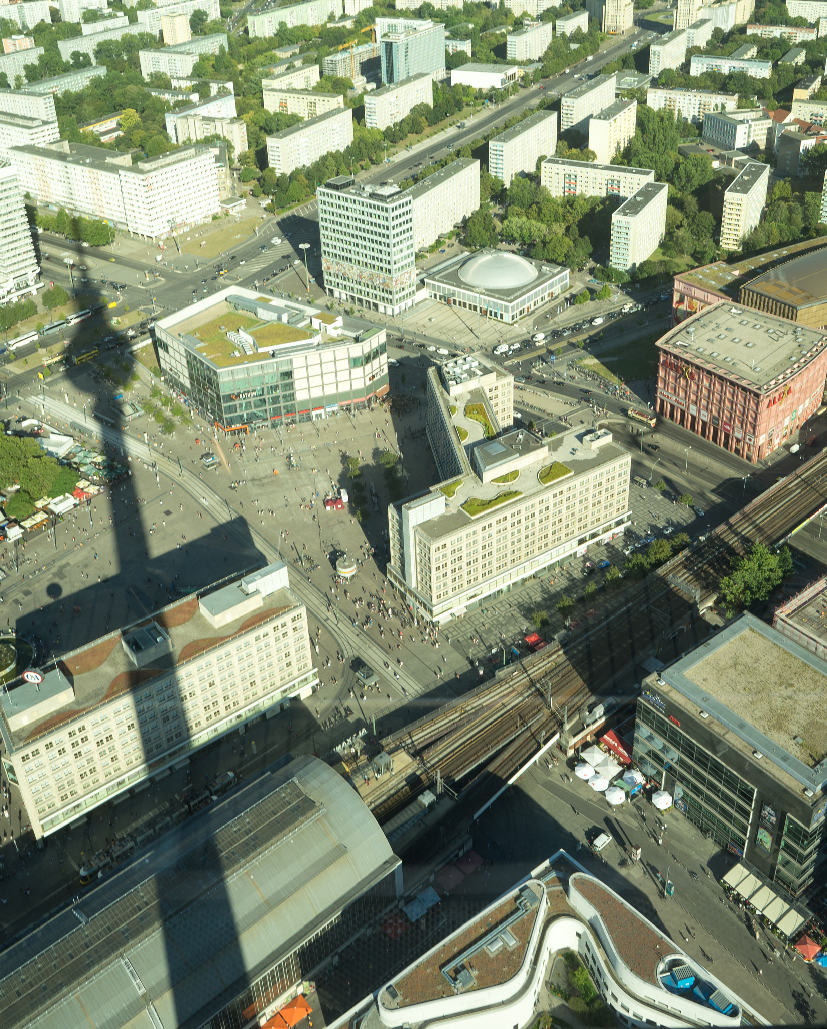 ZEISS Batis 25mm F2 sample photo. Berlin tv tower photography