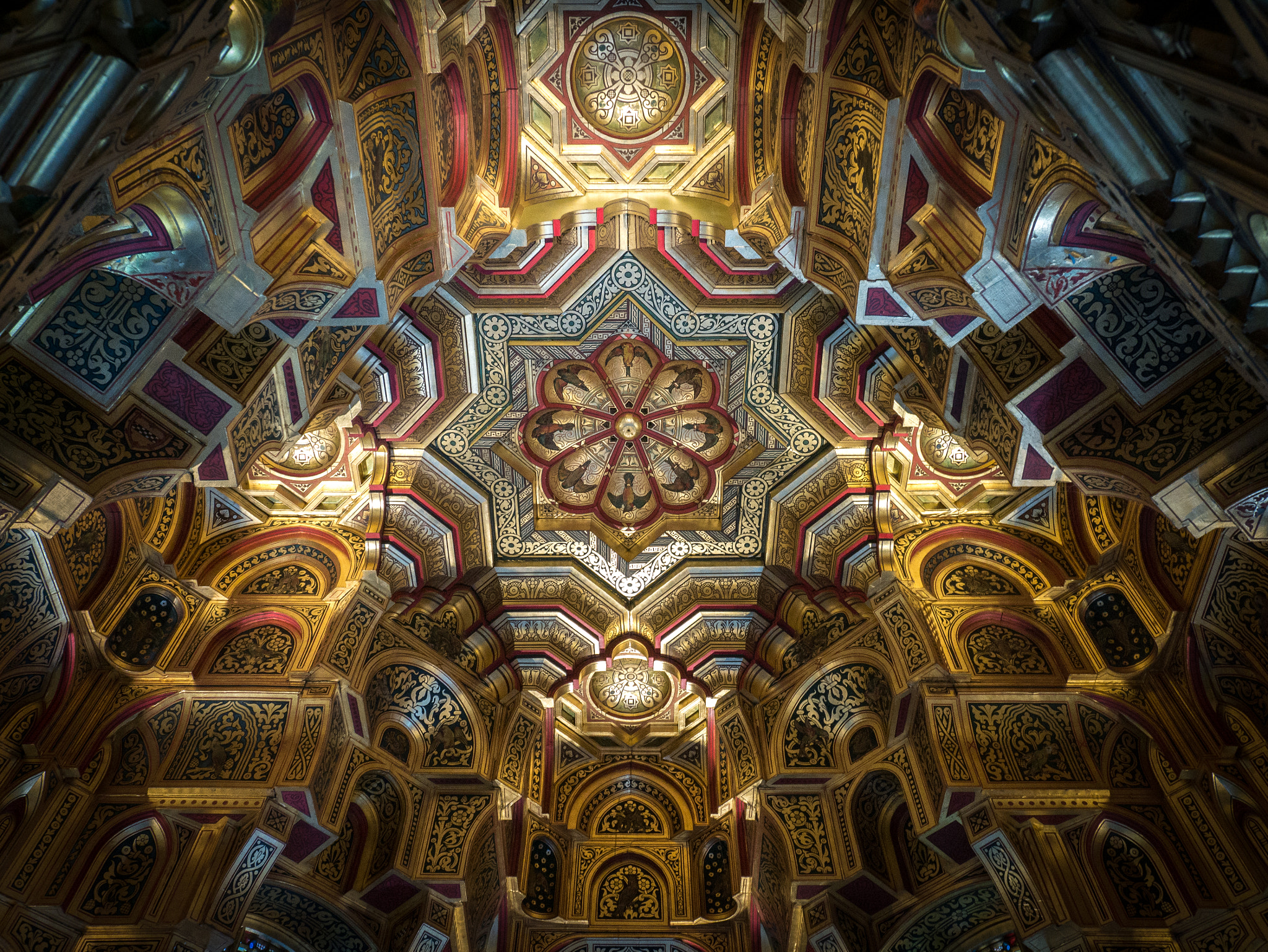 Panasonic Lumix DMC-GX7 + Panasonic Lumix G Vario 7-14mm F4 ASPH sample photo. Arab room cardiff castle photography