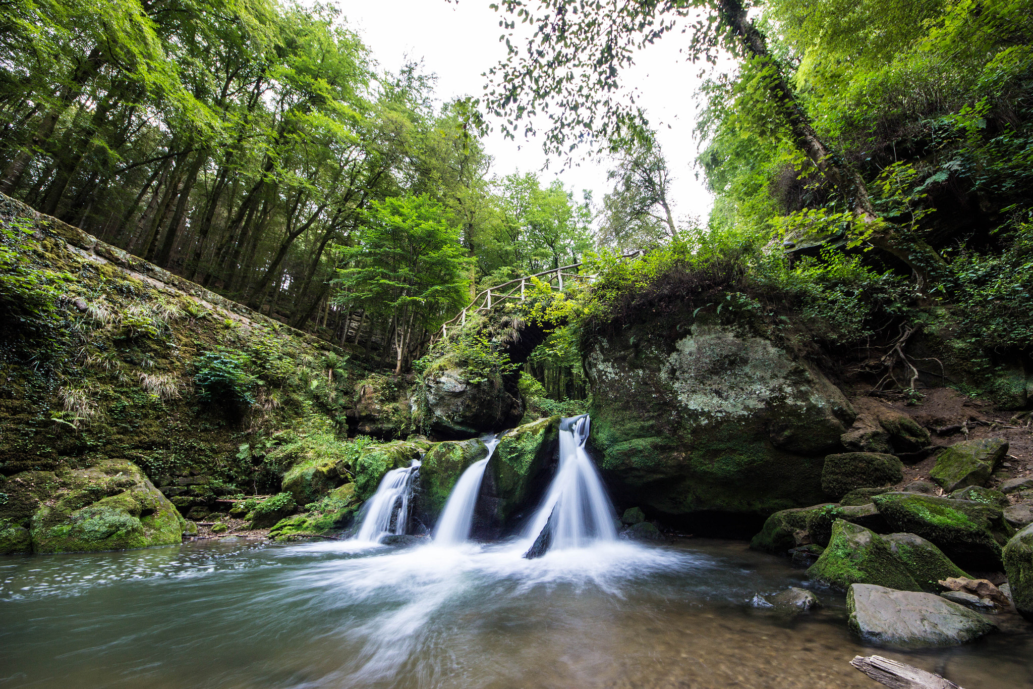 Canon EOS 600D (Rebel EOS T3i / EOS Kiss X5) + Sigma 8-16mm F4.5-5.6 DC HSM sample photo. Waterfall photography