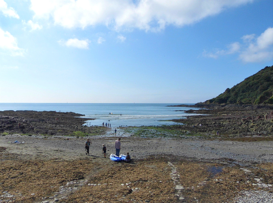 Panasonic Lumix DMC-LZ30 sample photo. Talland beach photography