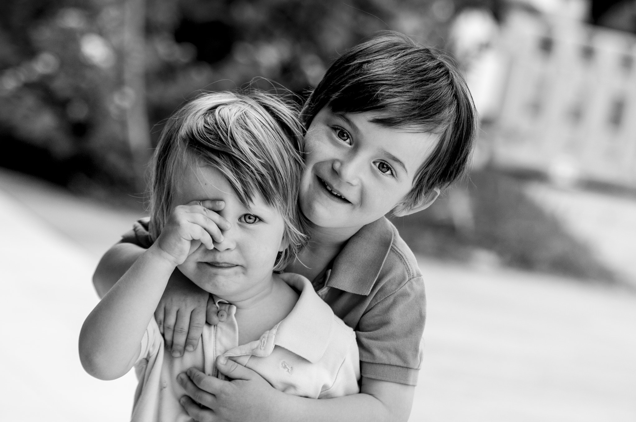 Sigma 70-200mm F2.8 EX DG Macro HSM II sample photo. Hug with love photography