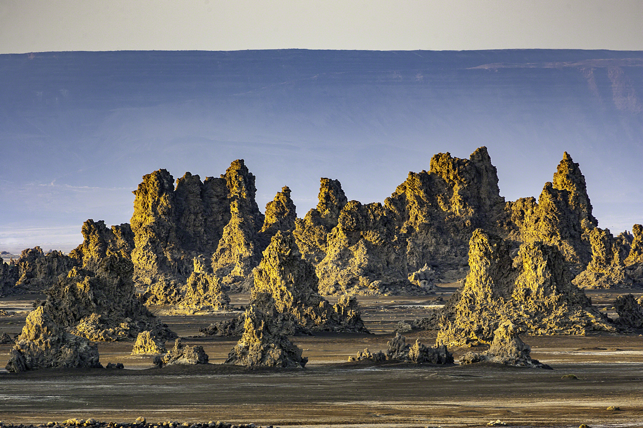 Canon EOS-1D Mark II sample photo. Sunrise around the volcanic chimneys of lac abbe photography