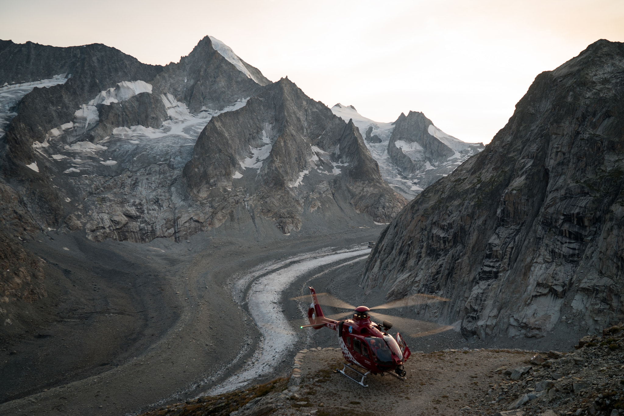 Sony a7S II + Sony Distagon T* FE 35mm F1.4 ZA sample photo. Souvenir von oberaletschhütte photography