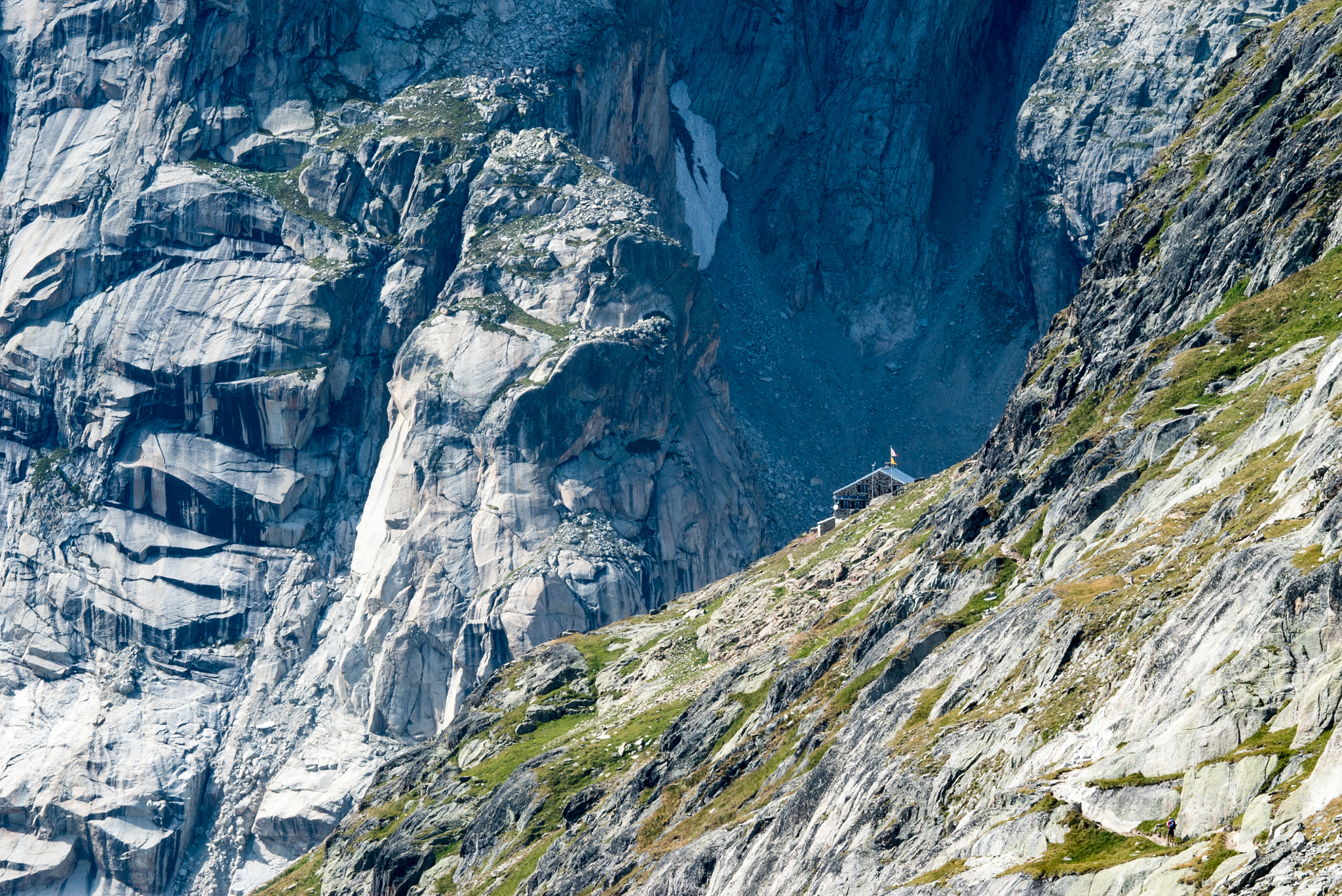 Sony a7S II + Sony 70-400mm F4-5.6 G SSM II sample photo. Souvenir von oberaletschhütte photography