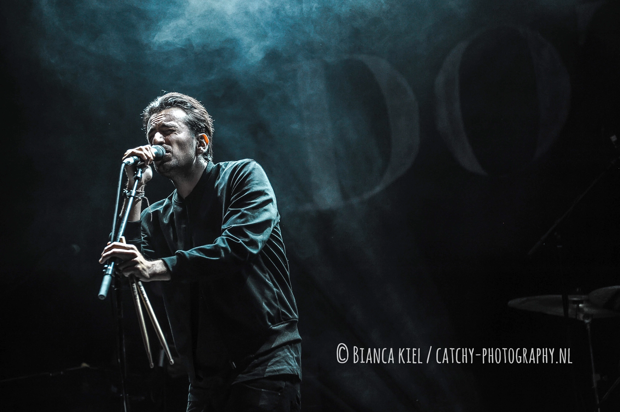 Nikon D700 + Sigma 70-200mm F2.8 EX DG OS HSM sample photo. Dotan. festival de opening emmen (nl). 10/09/2016. photography