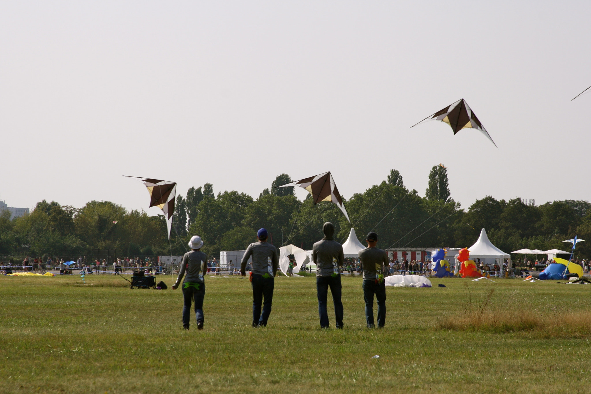 Canon EF 28-135mm F3.5-5.6 IS USM sample photo. Berlin - tempelhofer feld photography
