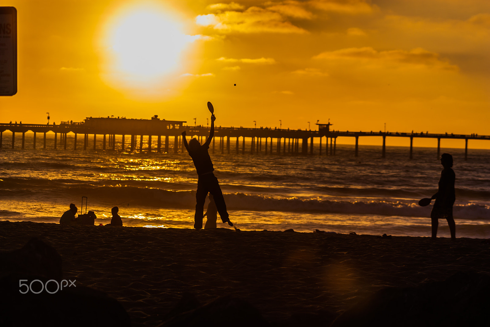 Canon EF 75-300mm f/4-5.6 USM sample photo. Beach play photography