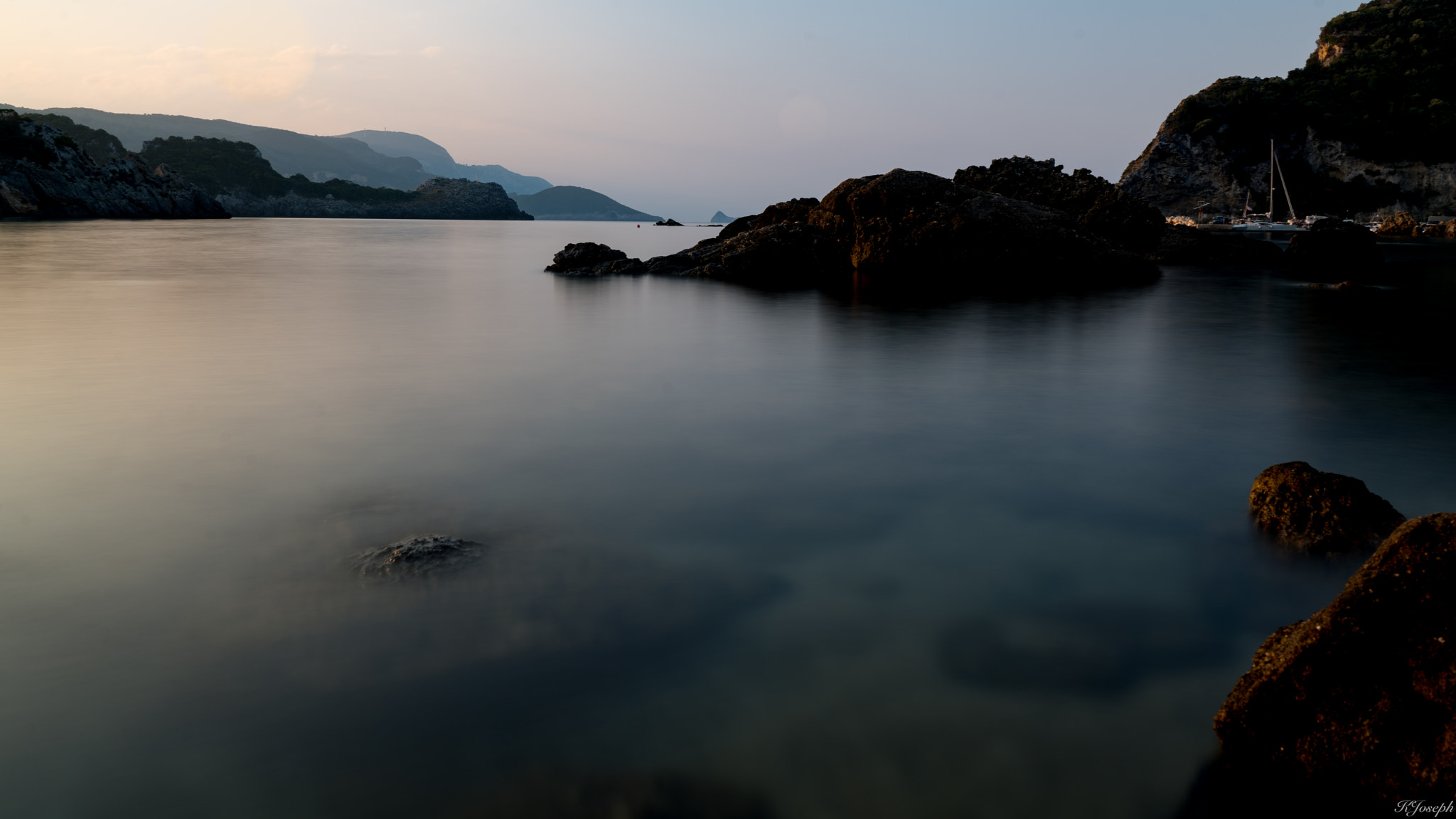 Sony a7R II + Sony FE 28-70mm F3.5-5.6 OSS sample photo. The sea. photography