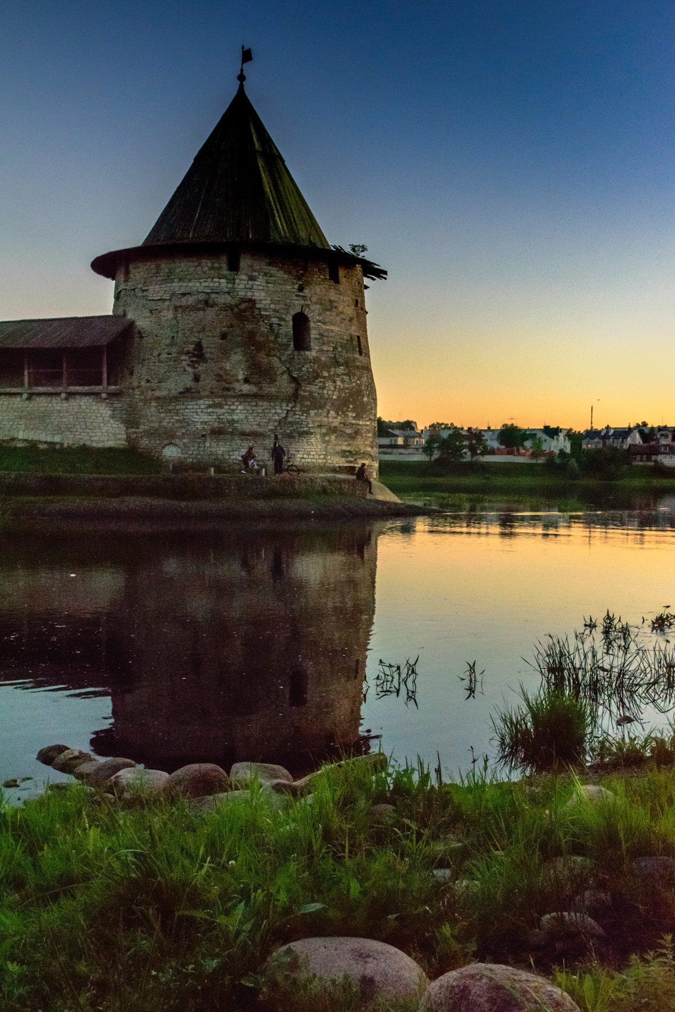 Nikon AF-S Nikkor 24-120mm F4G ED VR sample photo. Evening in pskov photography