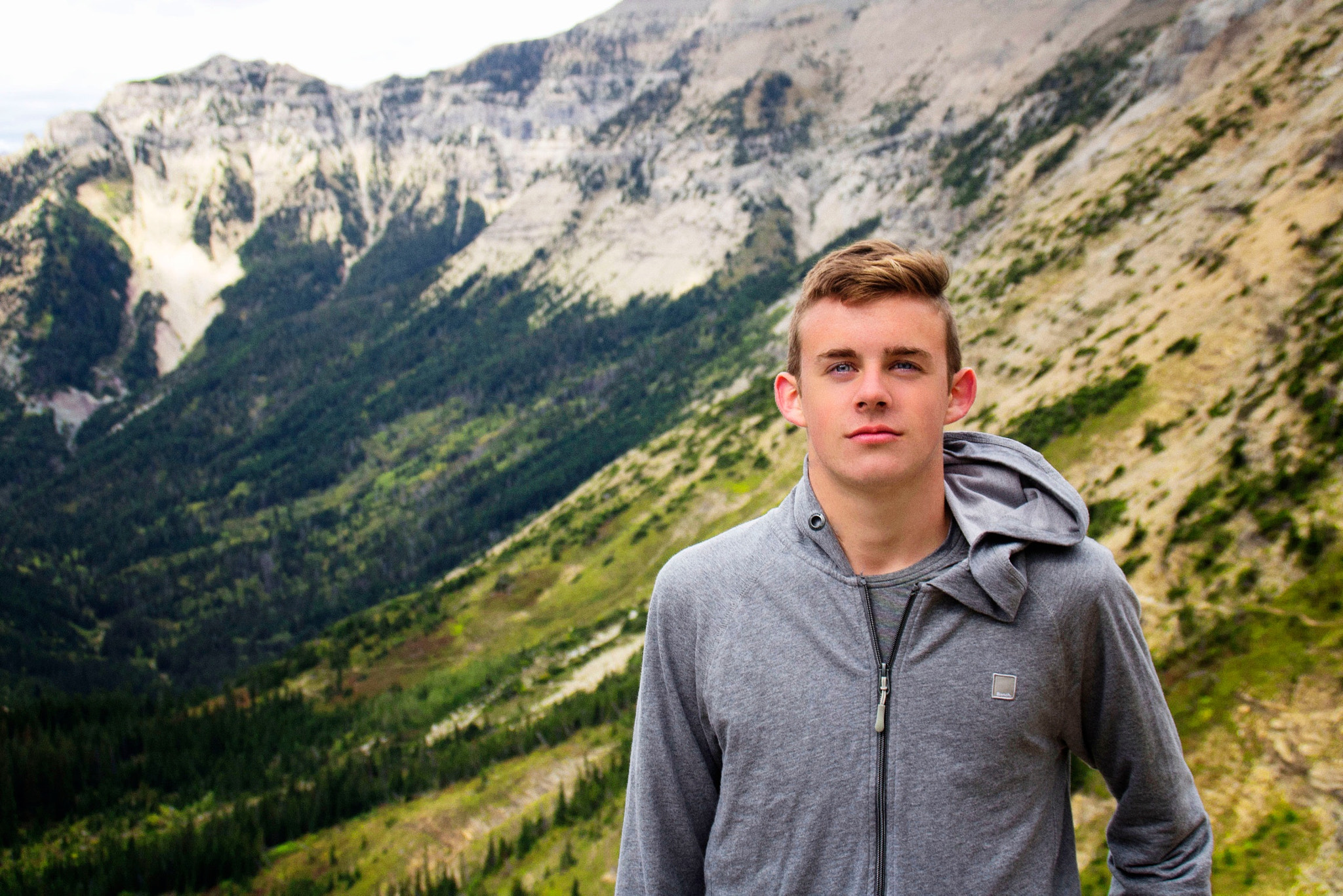 Canon EOS 1300D (EOS Rebel T6 / EOS Kiss X80) sample photo. Some senior pictures during our crypt lake hike photography