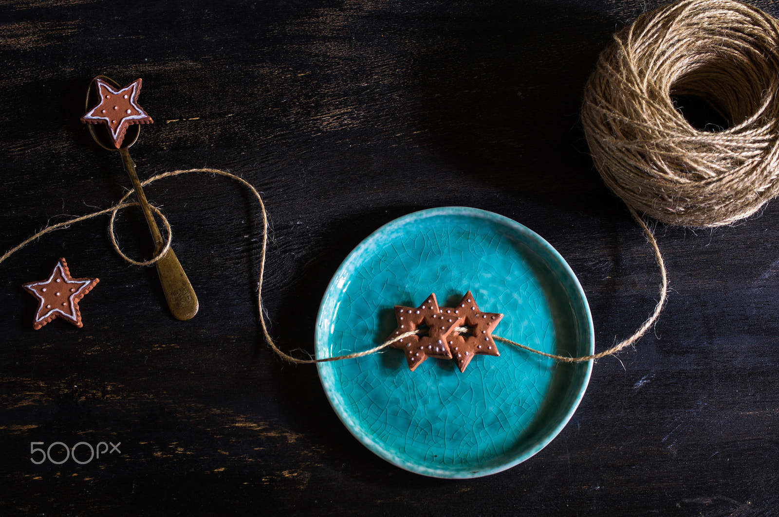 Sony SLT-A55 (SLT-A55V) sample photo. Star-shaped cookies and rope photography