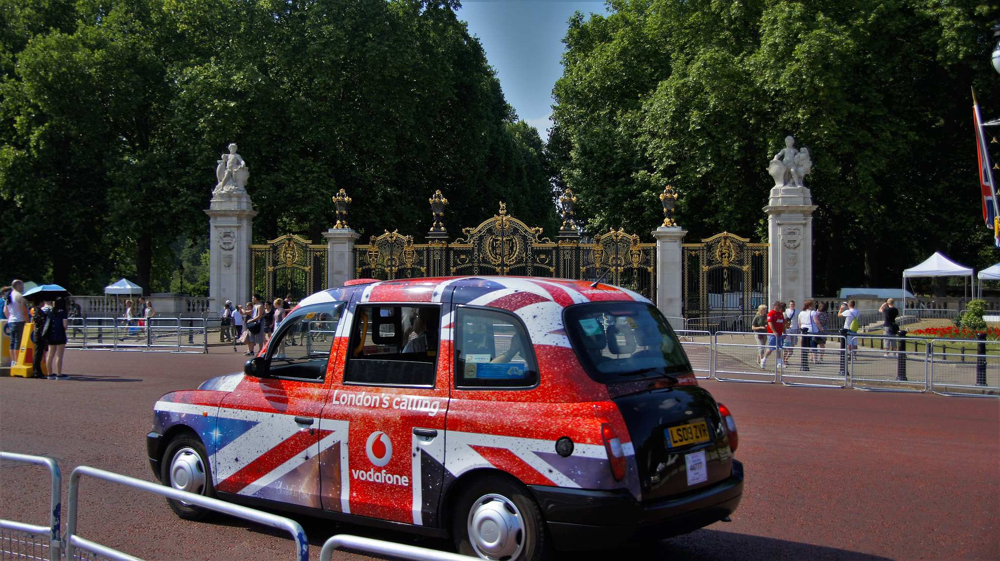 Sony SLT-A33 sample photo. London photography