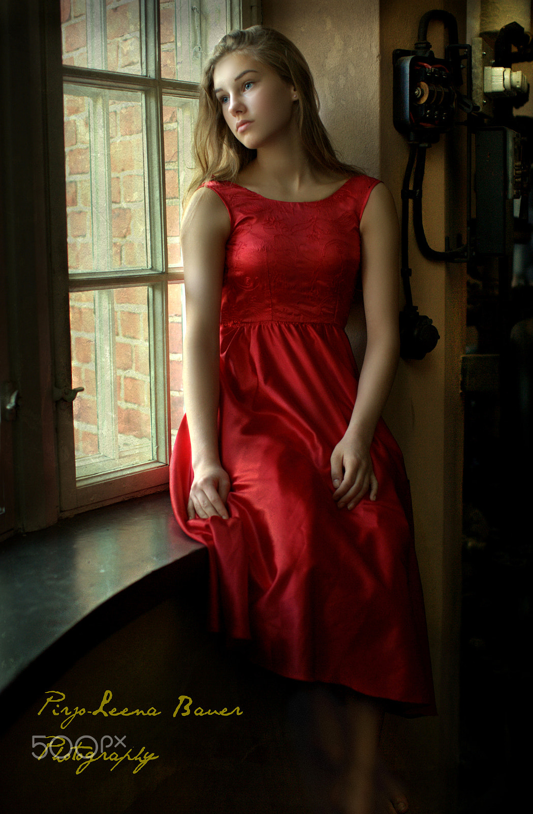 Canon EOS-1Ds Mark II sample photo. Jessi in red photography