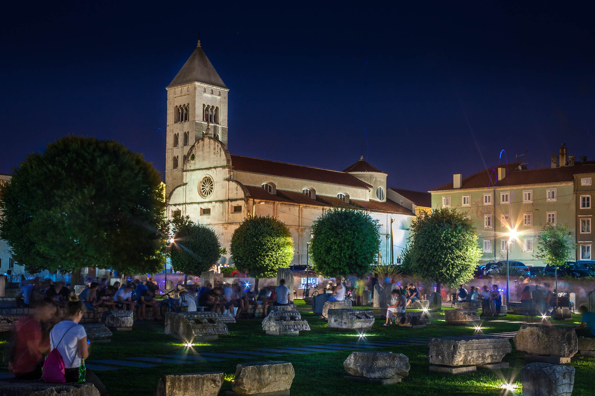 Canon EF 28-200mm F3.5-5.6 USM sample photo. Nightlife at croatia photography