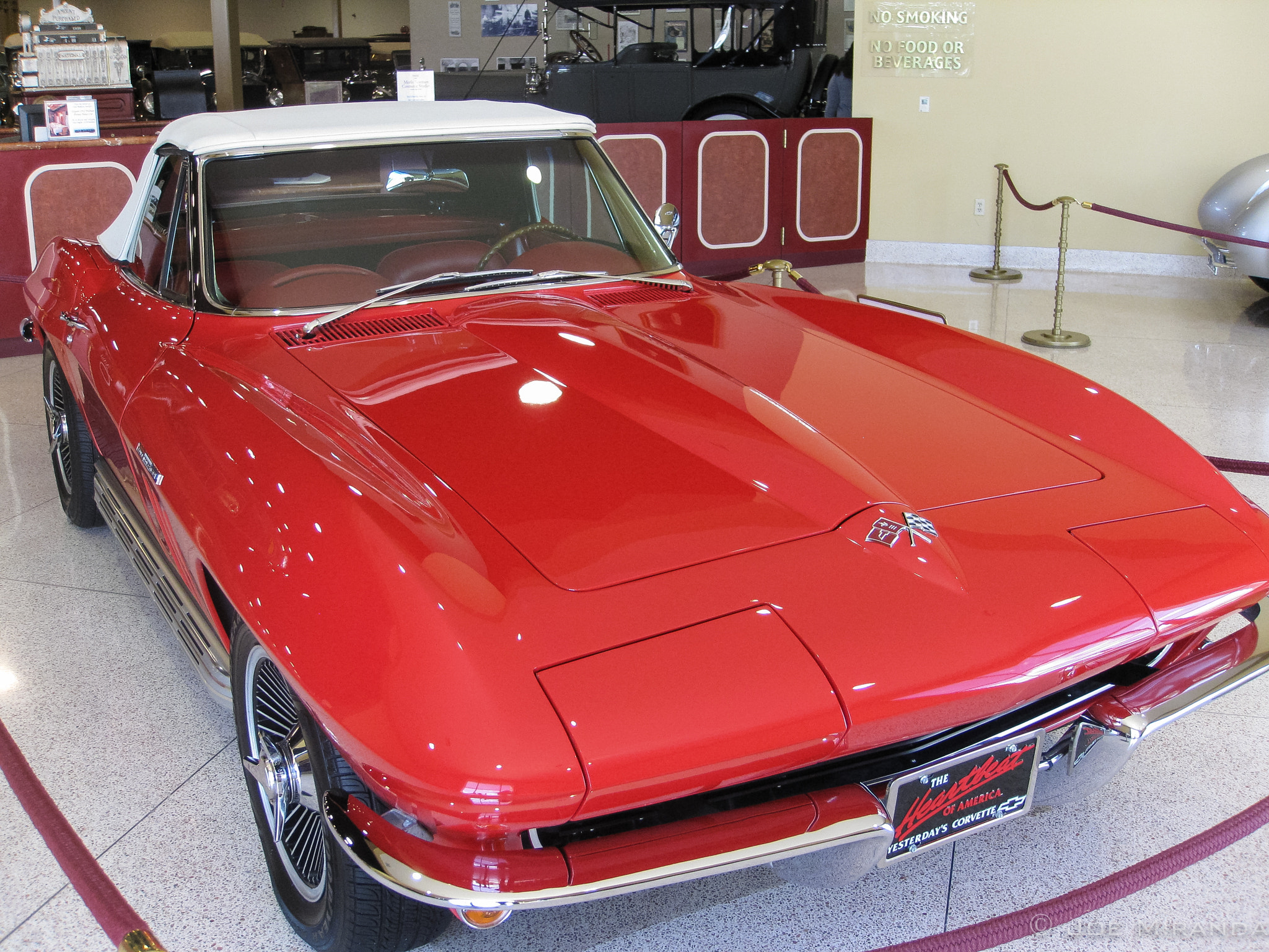 Canon PowerShot SD890 IS (Digital IXUS 970 IS / IXY Digital 820 IS) sample photo. 1965 corvette photography