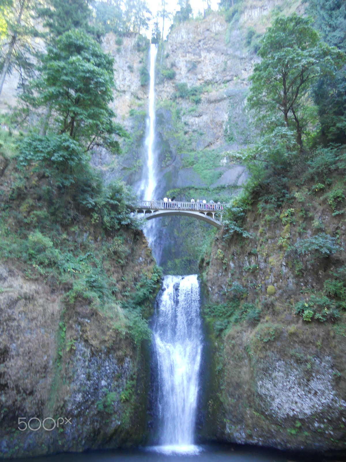 Nikon Coolpix S3000 sample photo. Beautiful multnomah falls photography