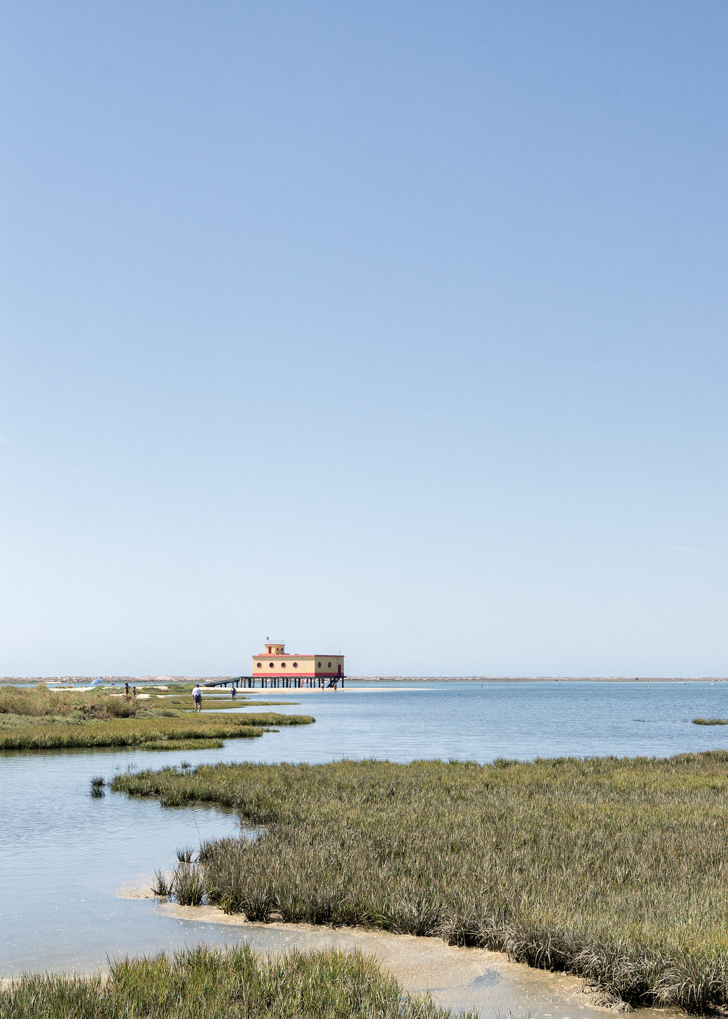 16-35mm F4 ZA OSS sample photo. House boat photography