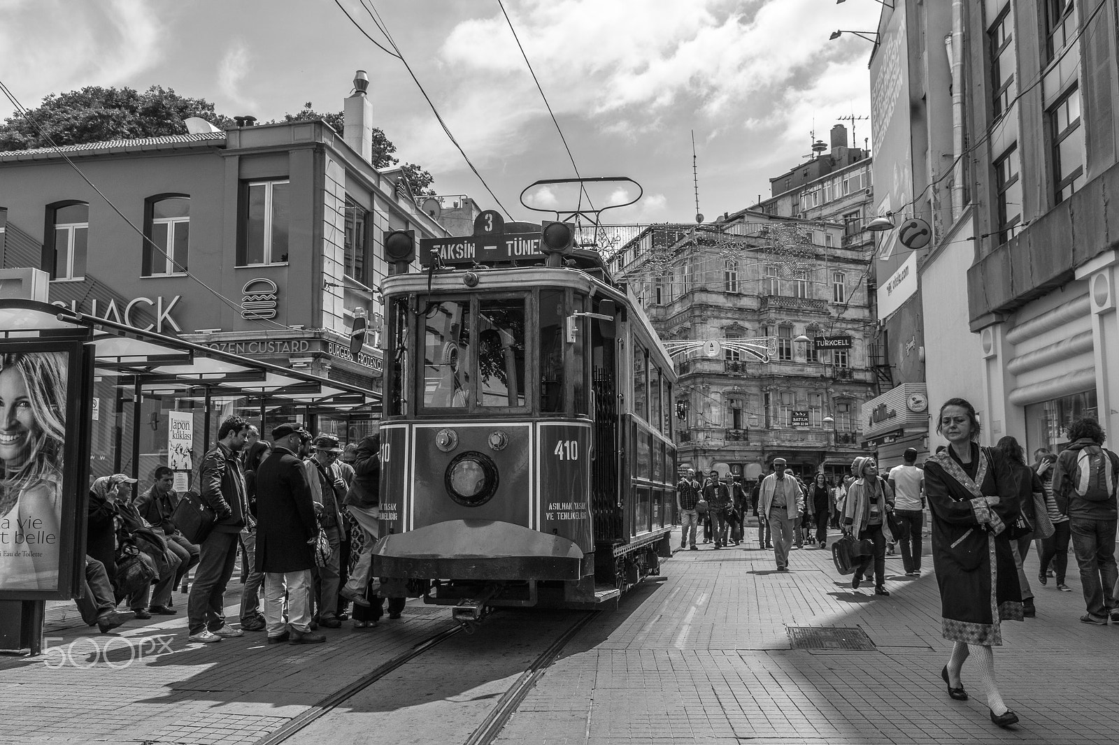 Sony DT 16-105mm F3.5-5.6 sample photo. Taksim tünel - istanbul photography