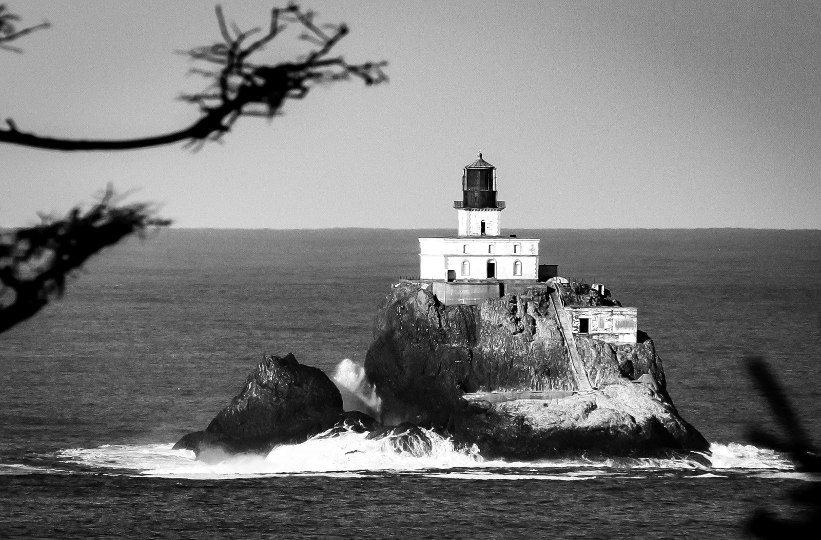 Canon EOS 500D (EOS Rebel T1i / EOS Kiss X3) sample photo. Tillamook rock lighthouse. built in 1881 this ligh ... photography