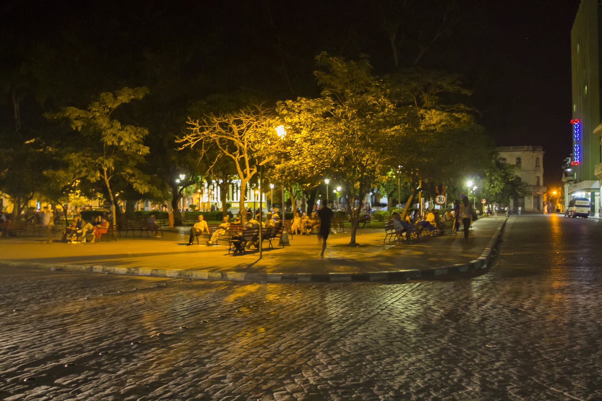 Sigma 10-20mm F3.5 EX DC HSM sample photo. Santa clara central park (parque vidal) photography