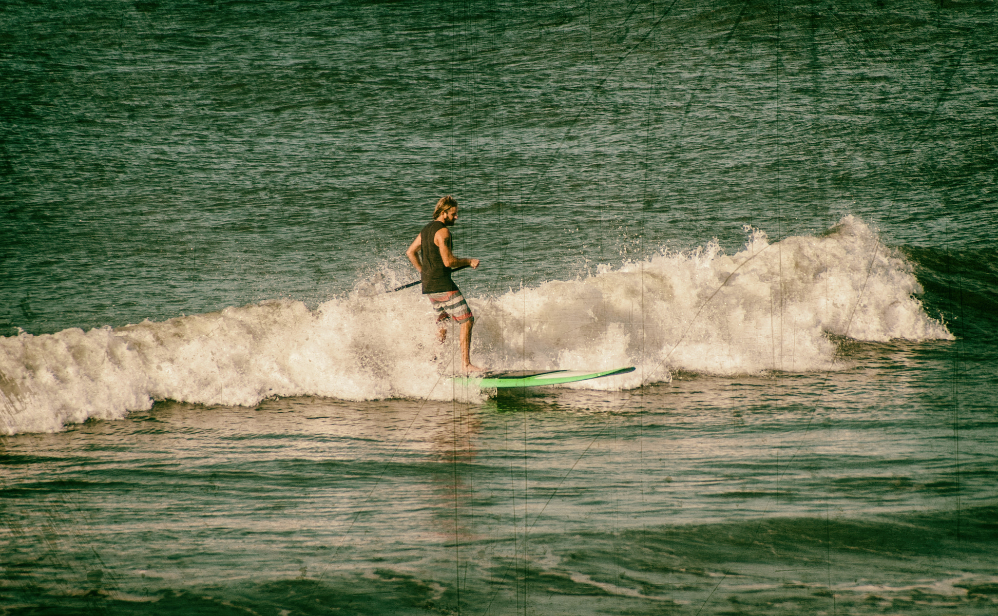 KONICA MINOLTA MAXXUM 7D sample photo. Wave rider photography
