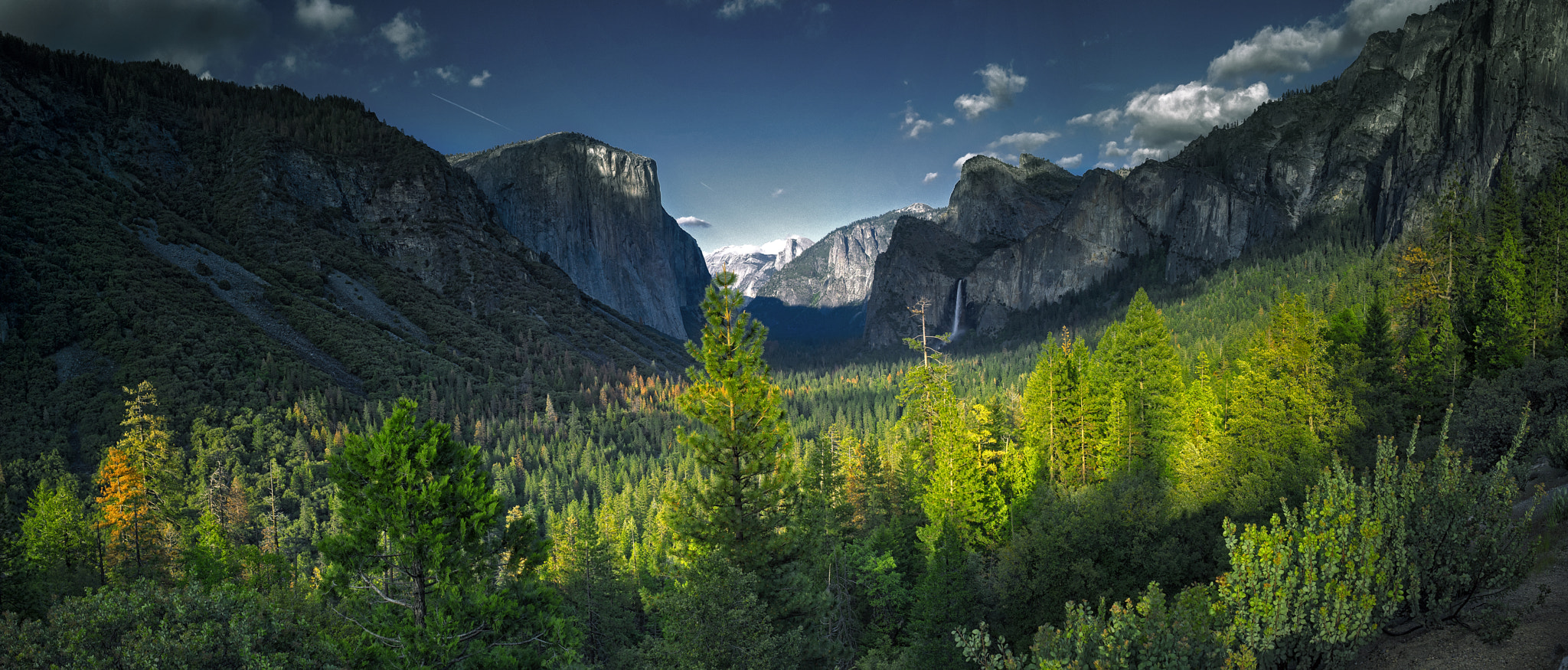 E 21mm F2.8 sample photo. Awesome yosemite valley photography
