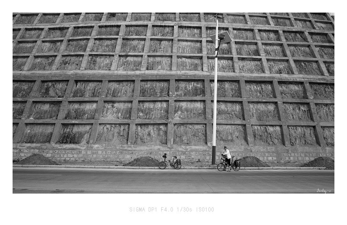 Sigma DP1 sample photo. Cycling  …… photography