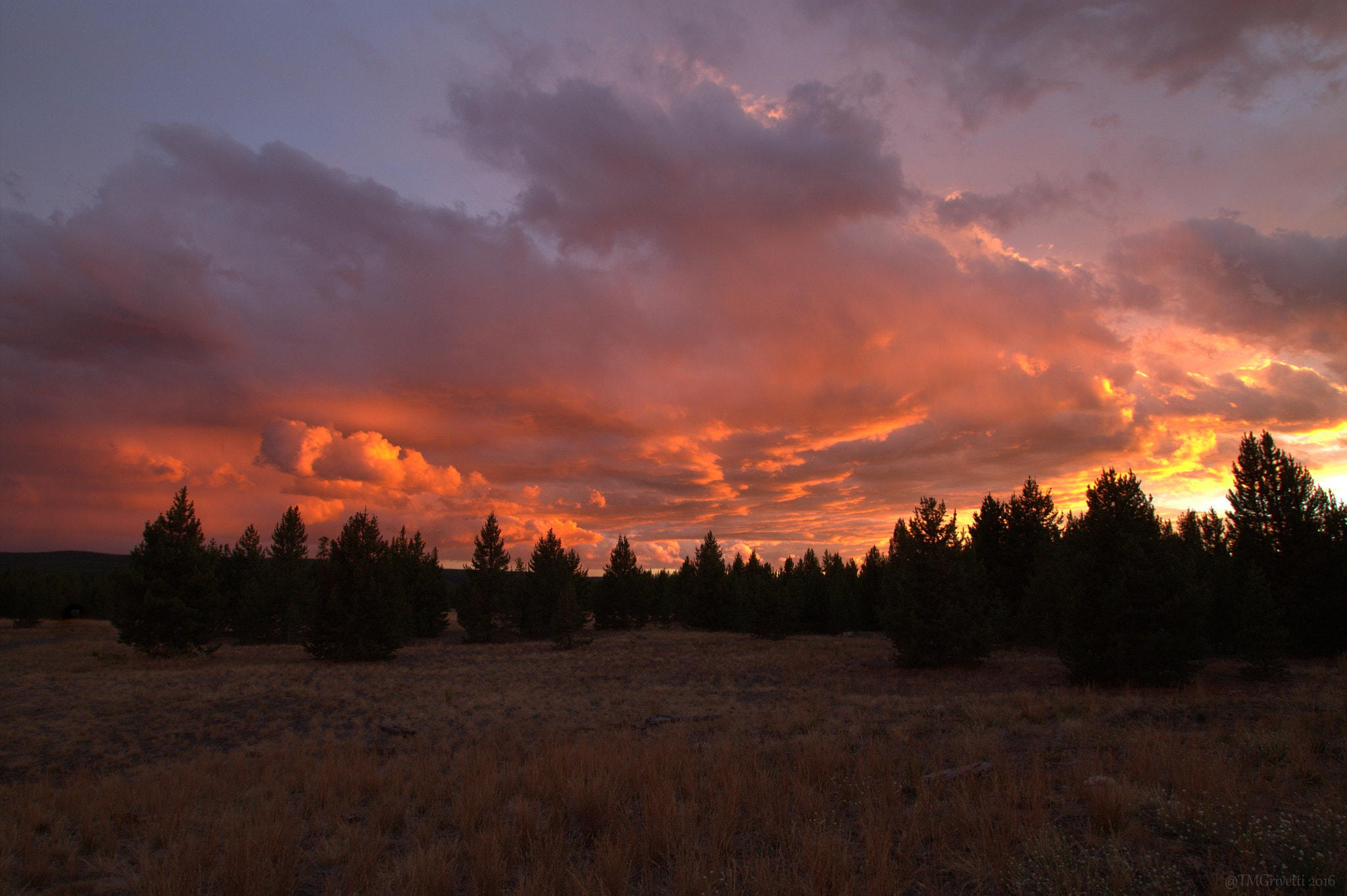 Sigma 10-20mm F3.5 EX DC HSM sample photo. Big sky sunset - west yellowstone, mt photography