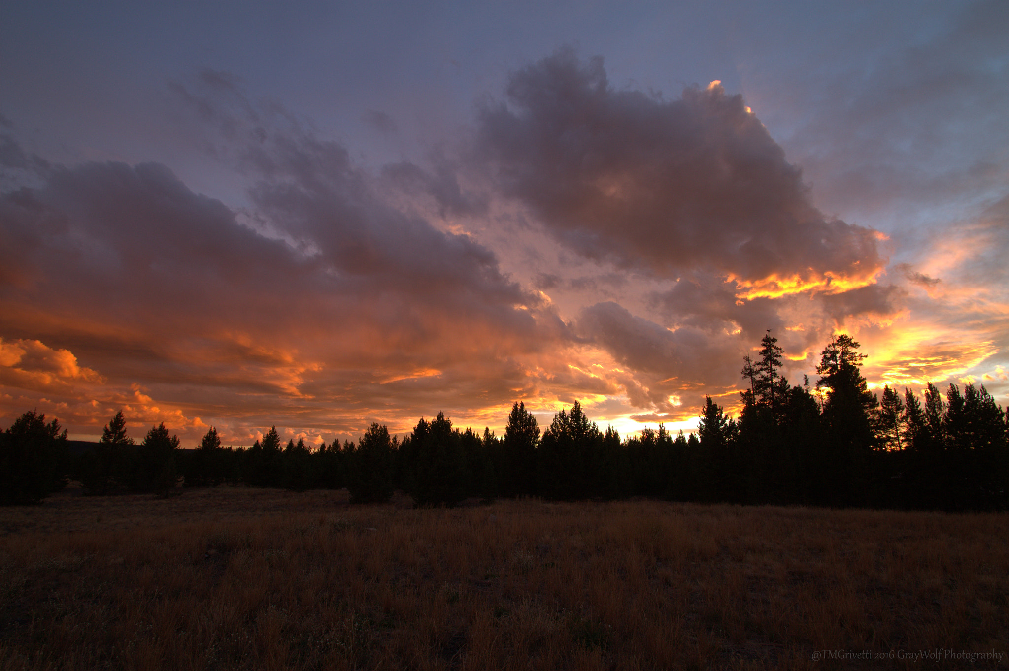 Sigma 10-20mm F3.5 EX DC HSM sample photo. Blazing montana sunset photography