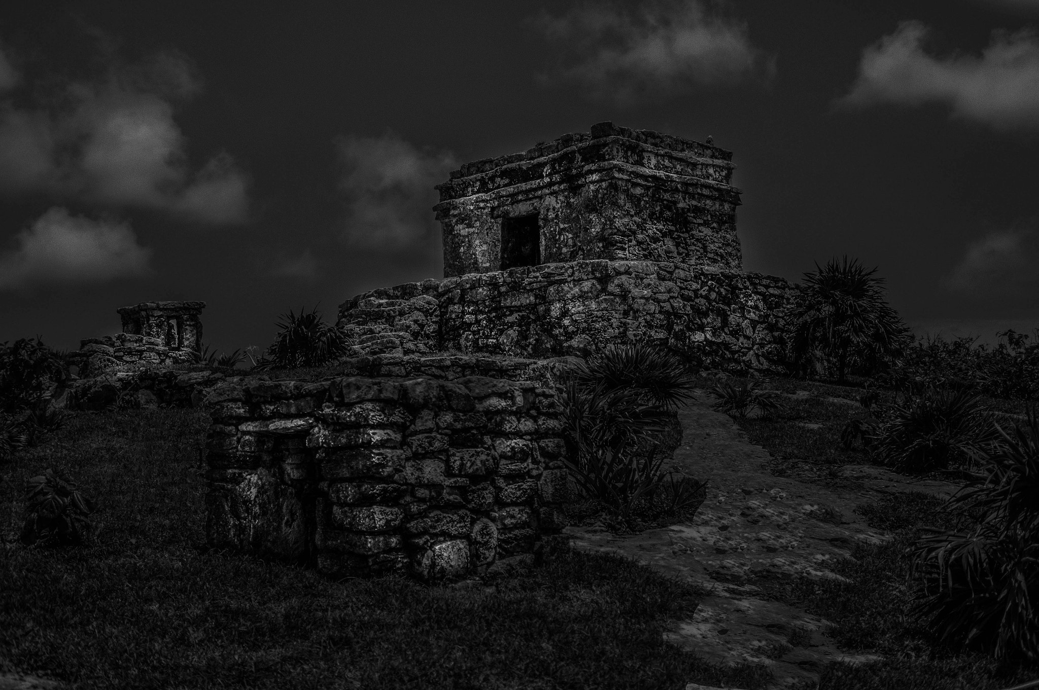 Sony SLT-A37 + Sony DT 35mm F1.8 SAM sample photo. Tulum ruins photography