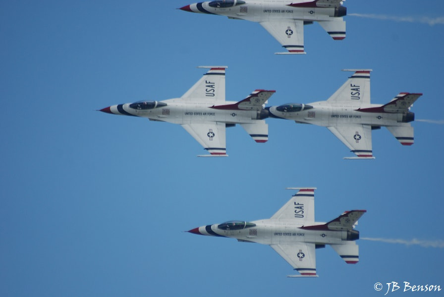 Sigma 70-300mm F4-5.6 APO Macro Super II sample photo. Us air force thundersbirds photography