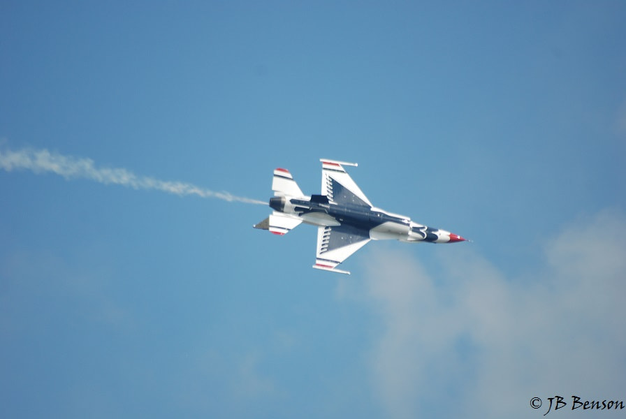 Nikon D80 + Sigma 70-300mm F4-5.6 APO Macro Super II sample photo. Us air force thundersbirds photography