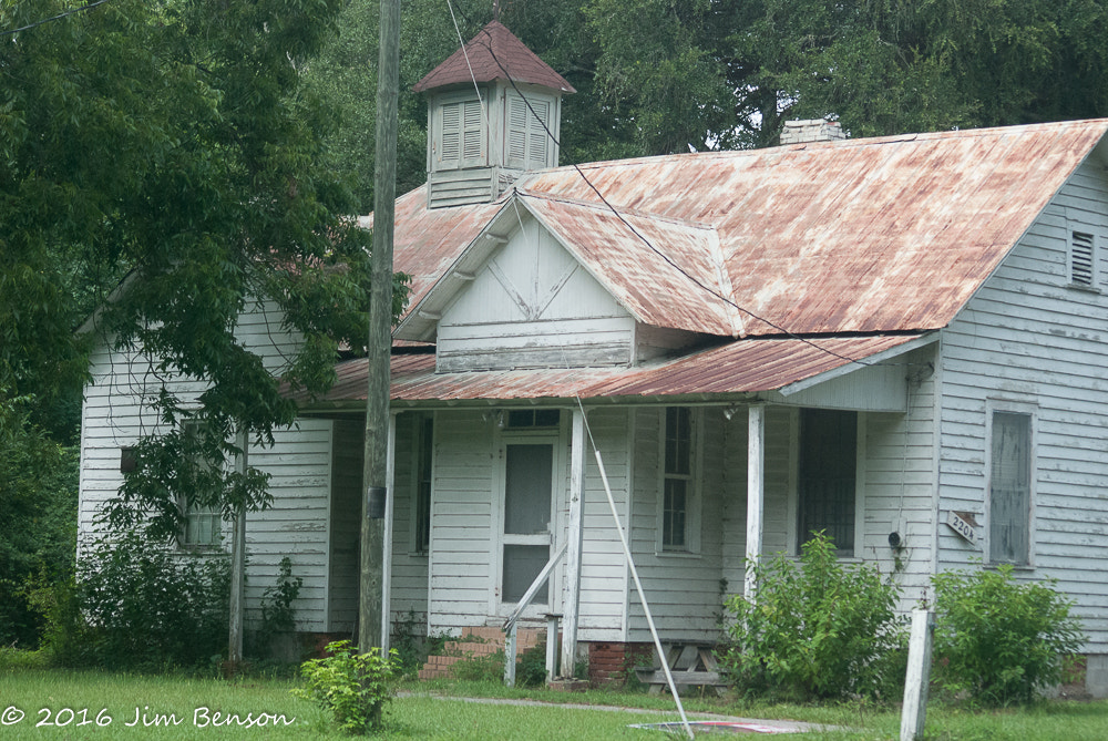 Nikon D80 sample photo. Hopkins grade school - color photography