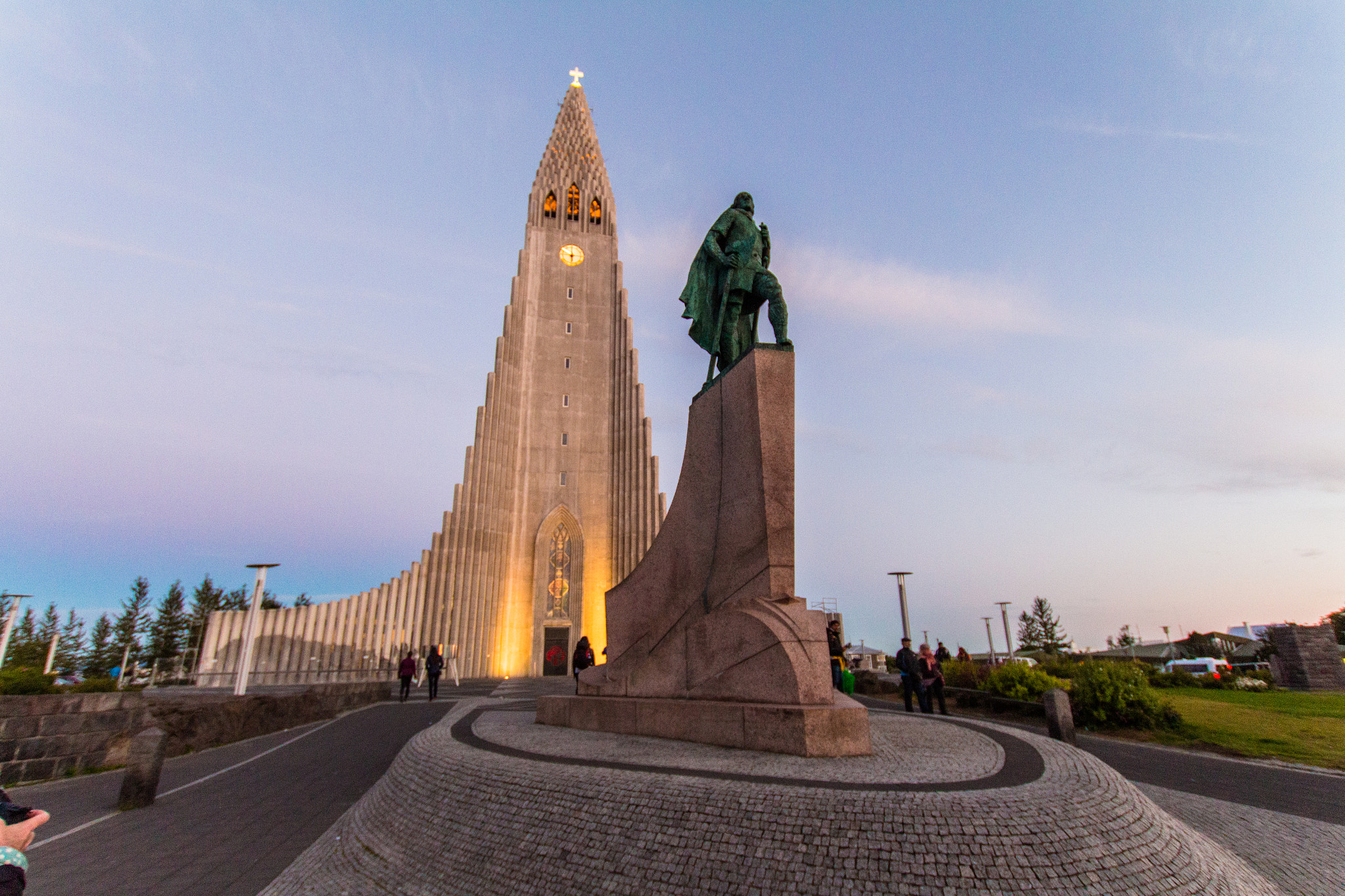 Sigma 10-20mm F3.5 EX DC HSM sample photo. Hallgrímskirkja photography