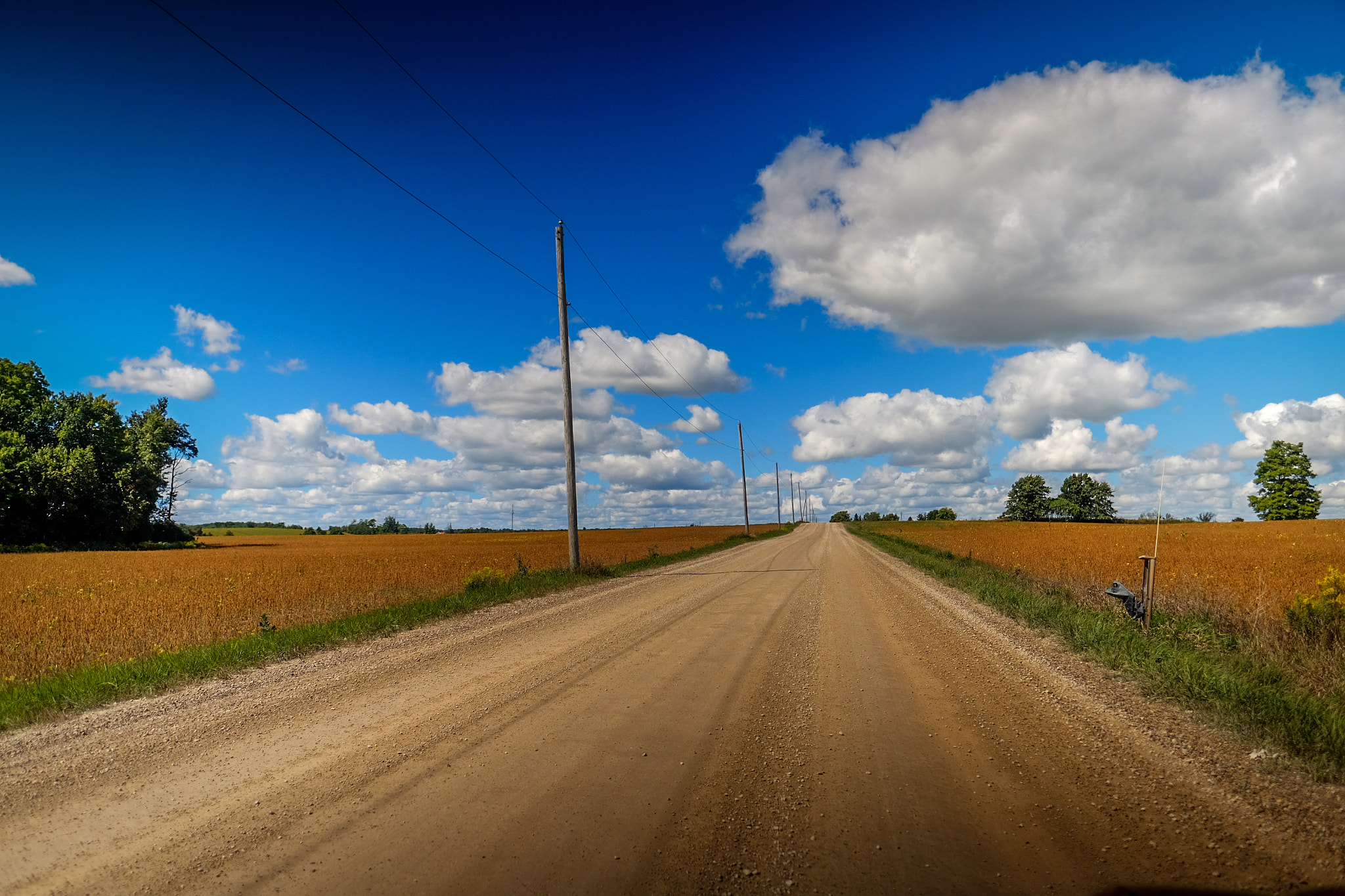 Fujifilm X-T10 + Fujifilm XF 16mm F1.4 R WR sample photo. Country road 2 photography