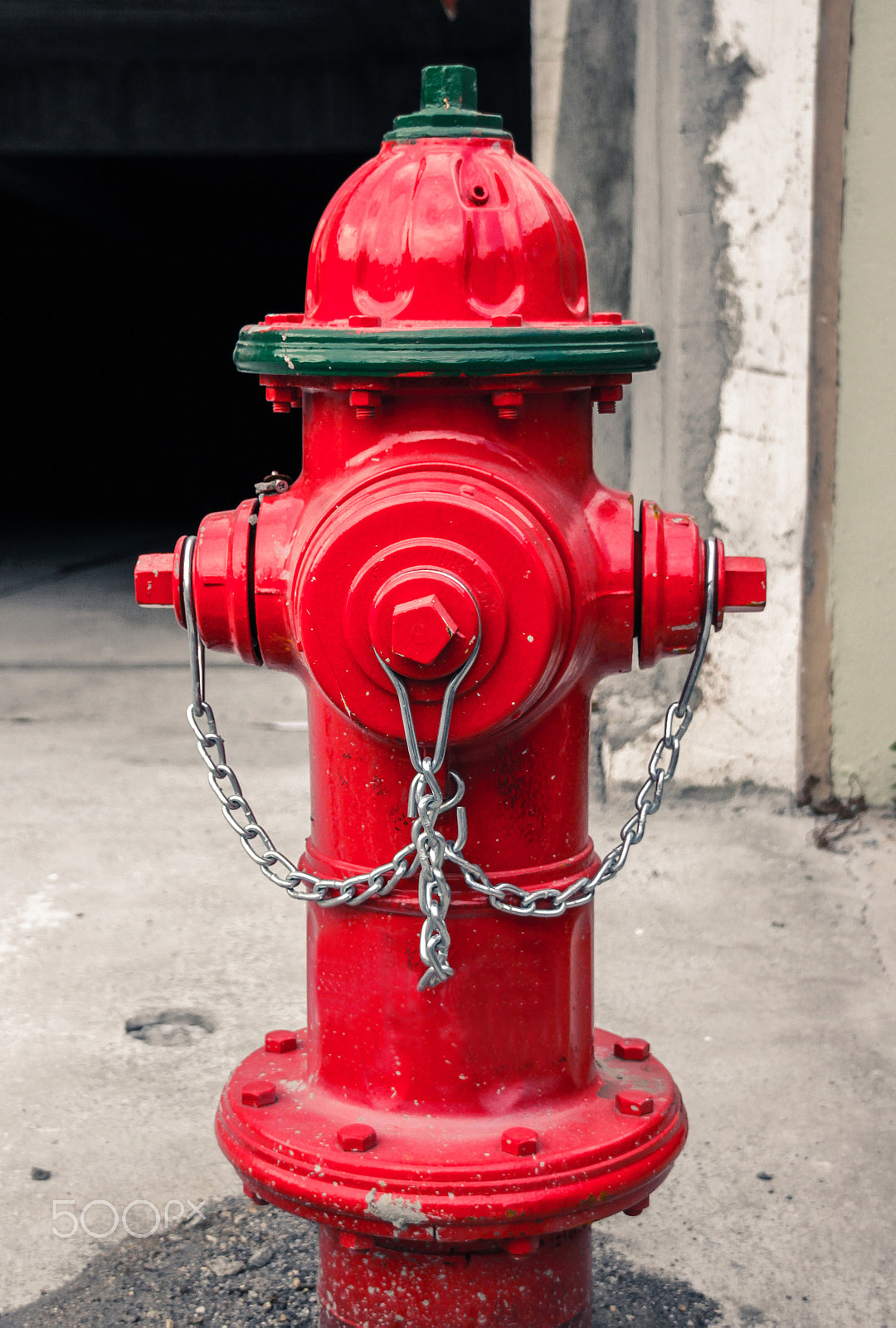 Sigma 18-250mm F3.5-6.3 DC OS HSM sample photo. Red metal water hydrant photography