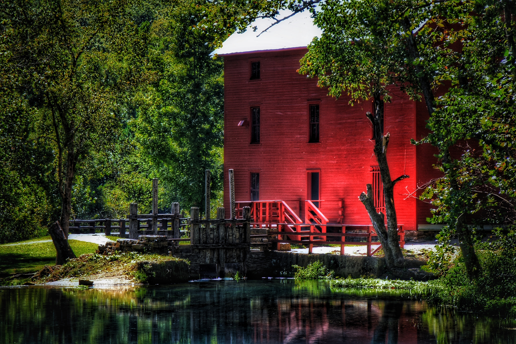 Canon 28-200mm sample photo. Alley springs mill photography