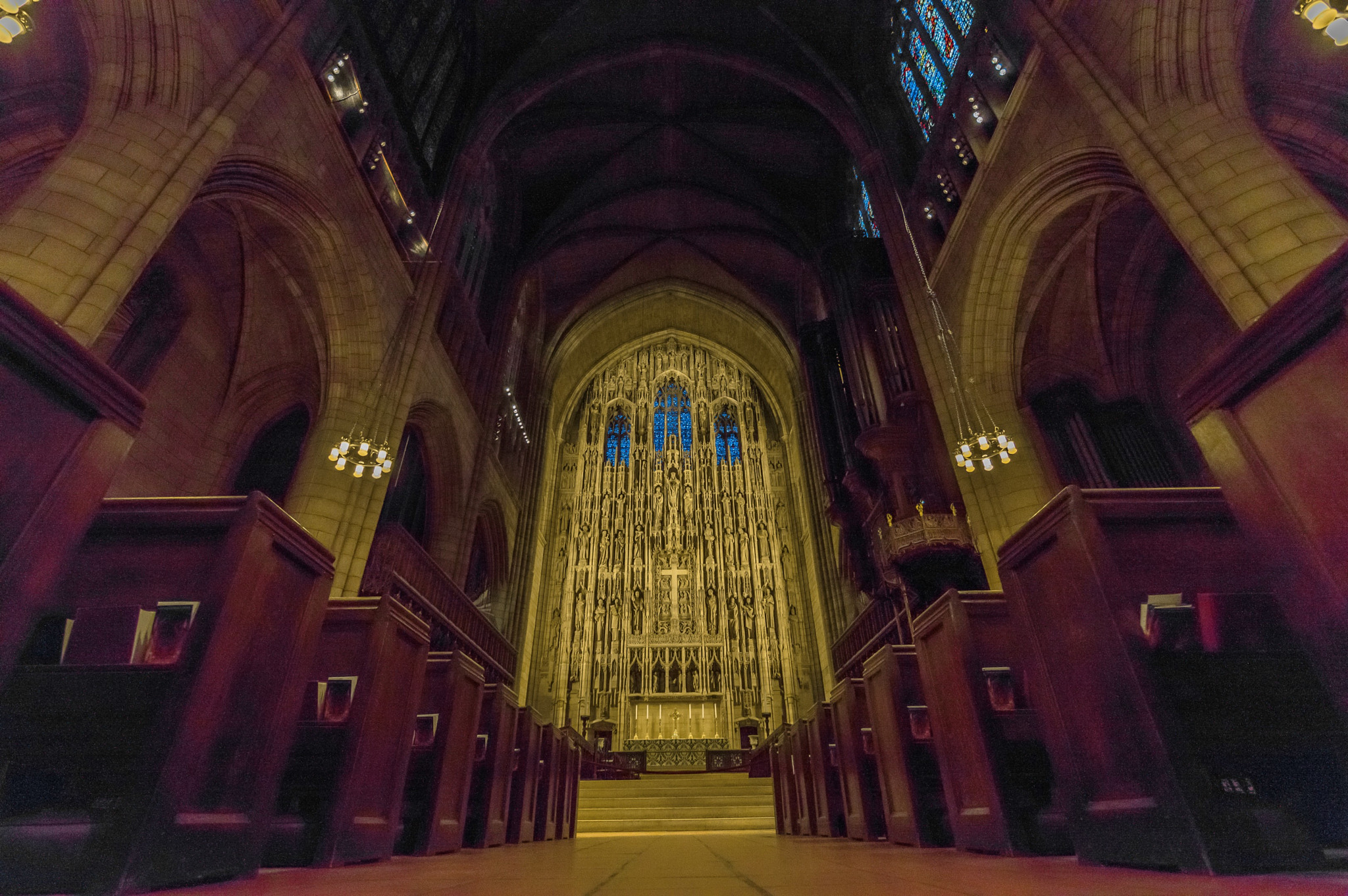 Samyang 14mm F2.8 ED AS IF UMC sample photo. St. thomas church photography
