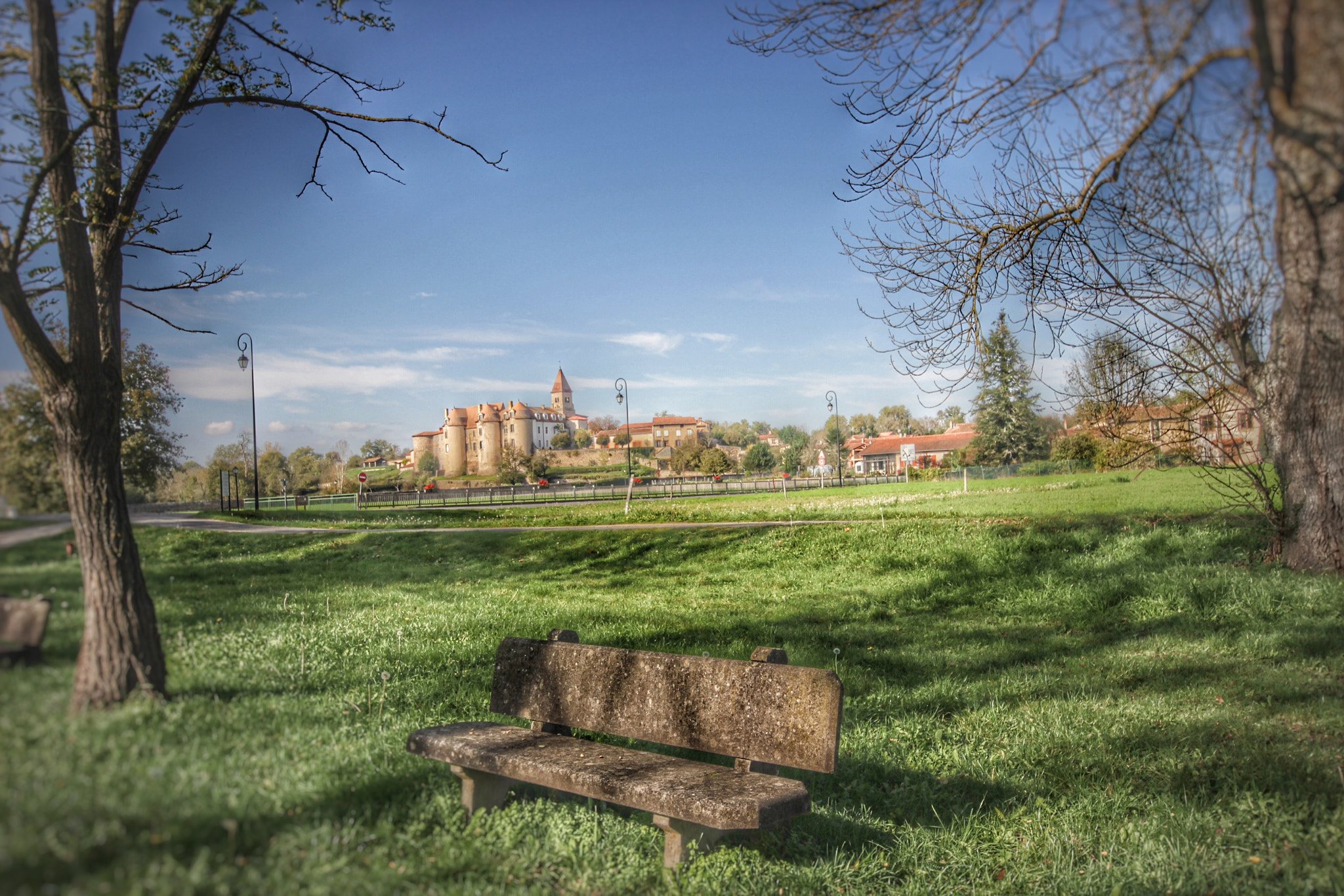 Canon 10-20mm sample photo. Pommier ,france photography