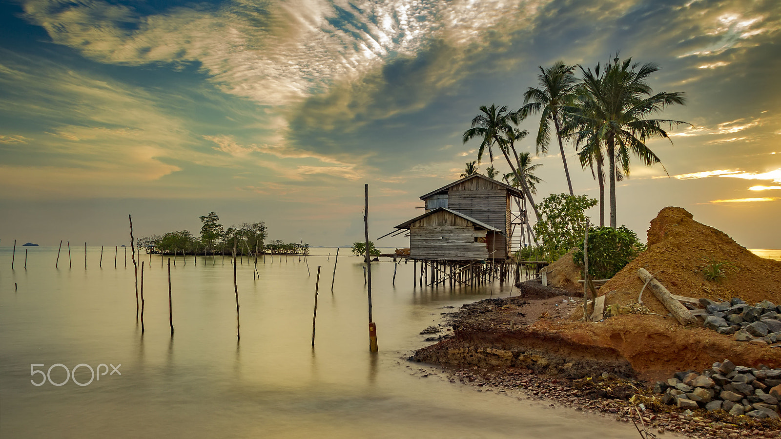 Canon EOS 550D (EOS Rebel T2i / EOS Kiss X4) sample photo. Tanjung moco sunset photography