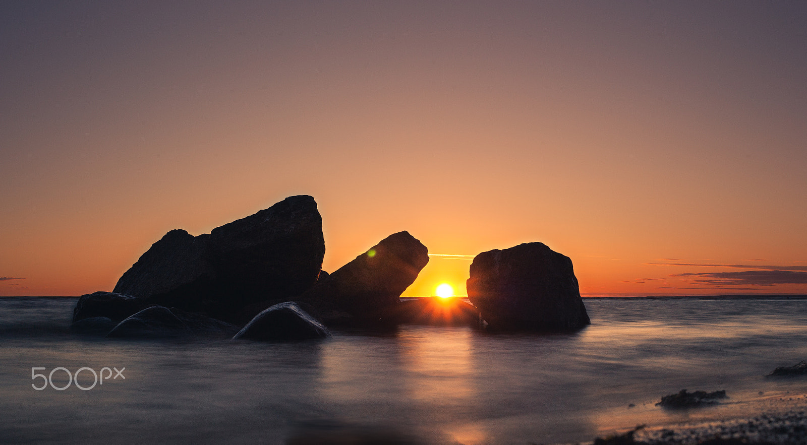 Canon EF-S 24mm F2.8 STM sample photo. Sunset on the baltic sea photography